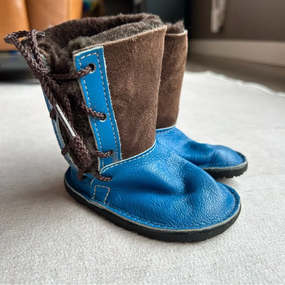 Softstar Baby Sheepskin Booties, size 5.